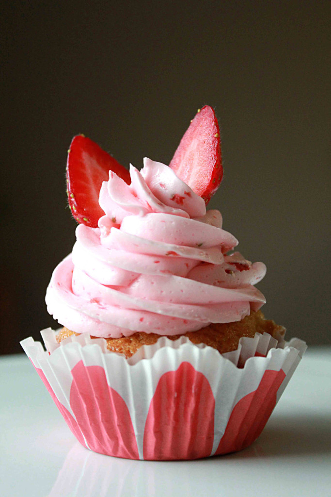 Vanilla cupcake with strawberry Buttercream