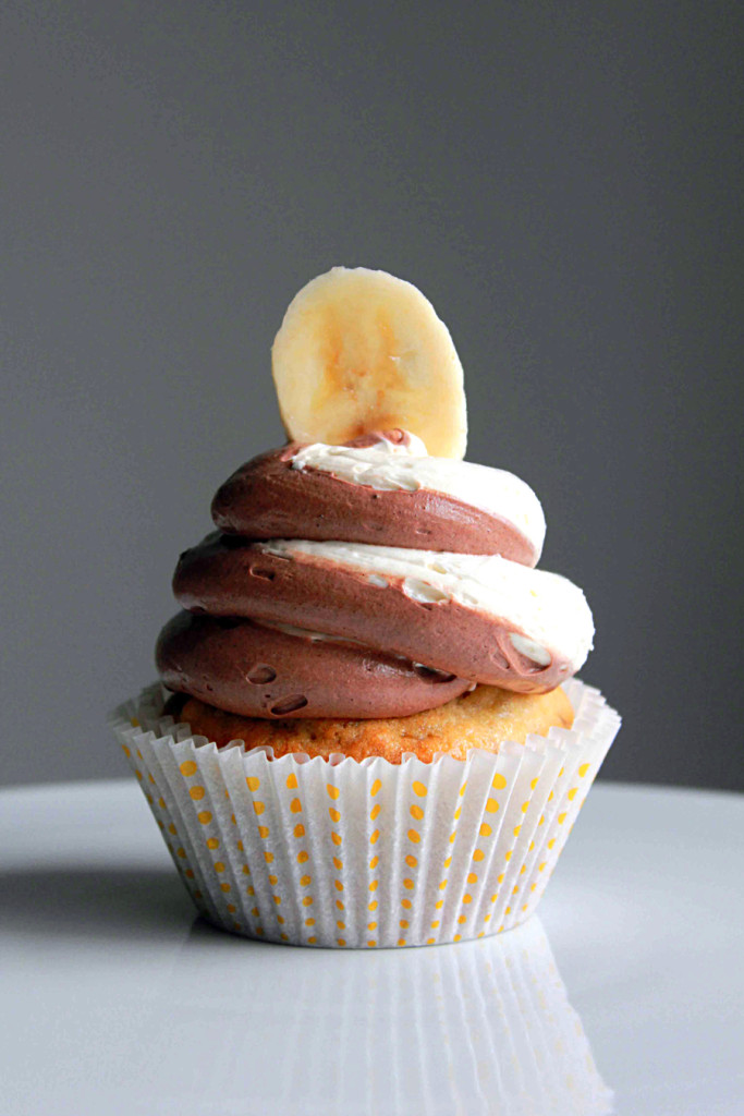 banana cupcakes with nutella