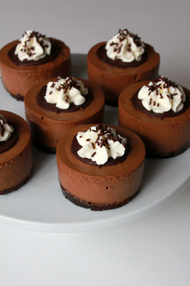 Eggless Chocolate Mousse Cake - Oh Sweet Day! Blog